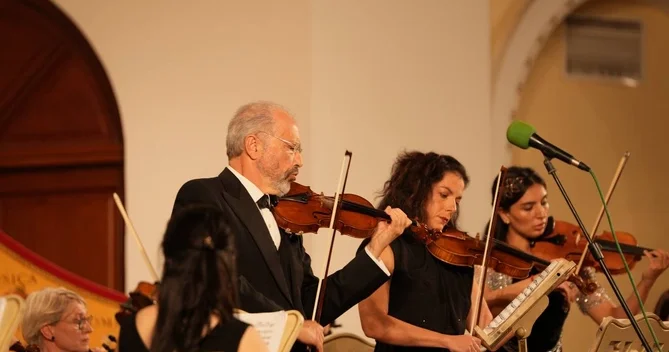 Dmitri Sitkovetski Bakıda atasının xatirəsinə həsr olunmuş konsert proqramı ilə çıxış etdi