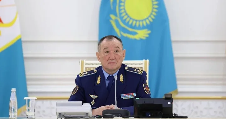 Министр обороны Казахстана прибыл в Баку для участия в военном параде