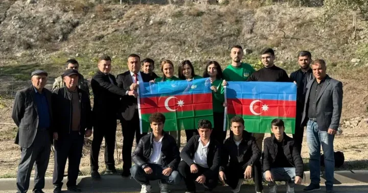 “Natura” meyvə şirəsi brendinin təşəbbüsü ilə Laçında ağacəkmə aksiyası keçirilib