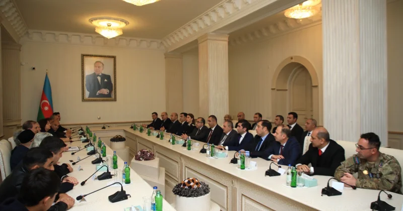 Gəncədə Zəfər Gününə həsr olunmuş dəyirmi masa təşkil edilib