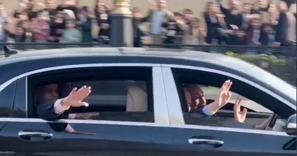 Лидеры Азербайджана, Турции и Пакистана попрощались с зрителями после парада Победы в Баку