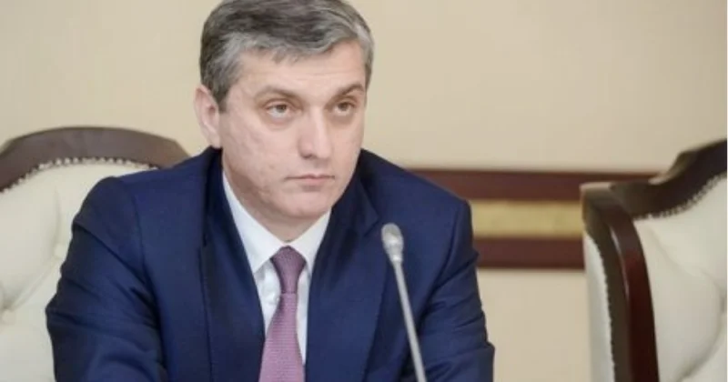 Hesablama Palatasının sədri Vüqar Gülməmmədovun qayınatasına 2 milyon 500 min manat “atıb”lar ŞOK FIRILDAQ SXEMİ