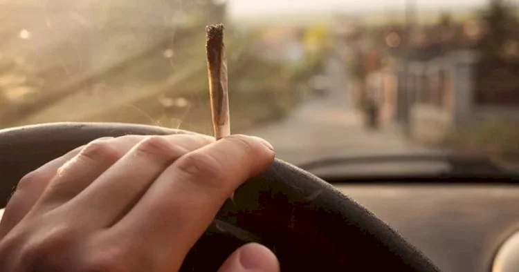 Narkotik qəbul edib maşın sürən şəxs saxlanıldı KONKRET