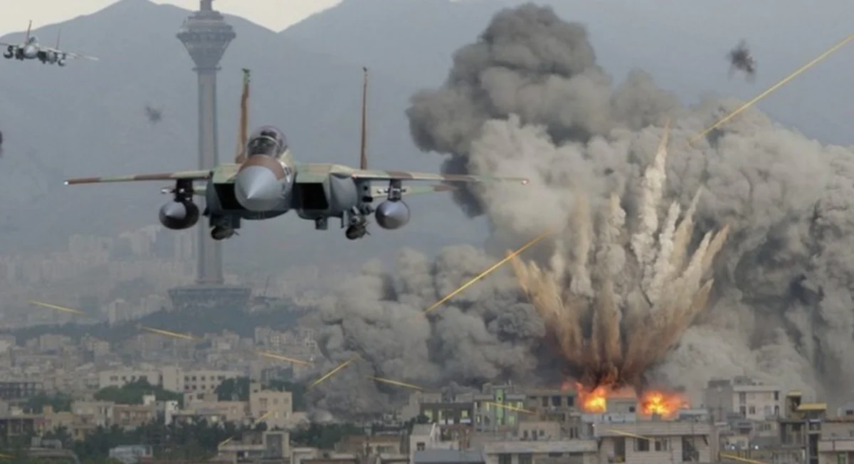 İsrail qırıcıları Suriyada Mezzeh hava bazasını bombalayır VİDEO