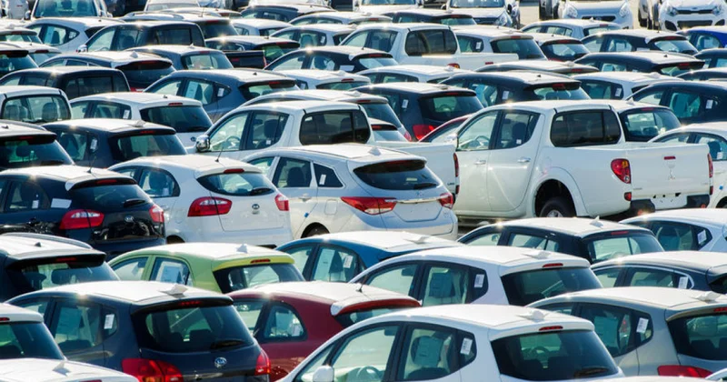 Gürcüstanda əcnəbilərin avtomobil alması üzrə rüsumlar artırılır