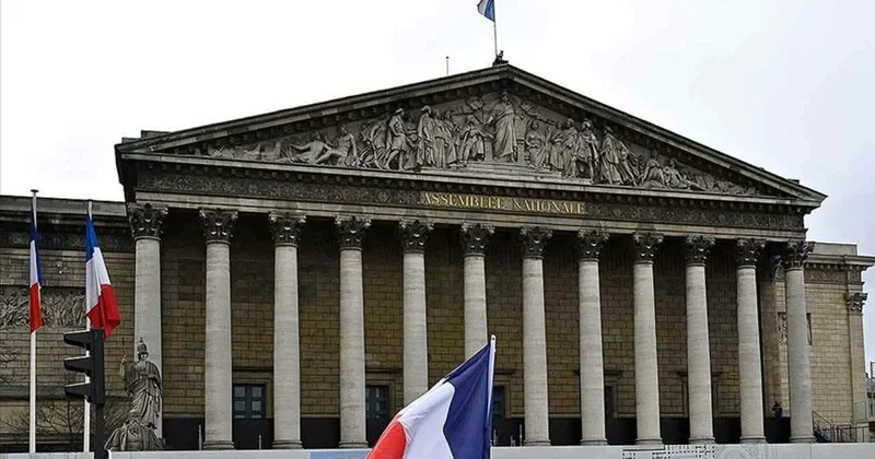 Fransada 2026 cı ilin büdcəsi böhran astanasındadır