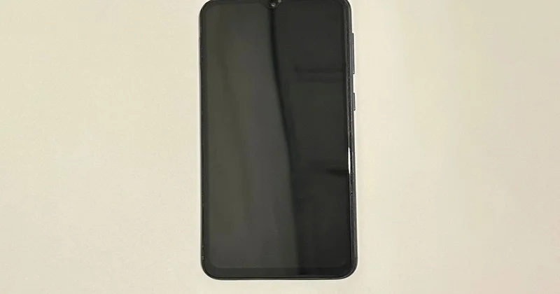 Cəzaçəkmə müəssisəsinə telefon keçirilməsinin qarşısı alınıb