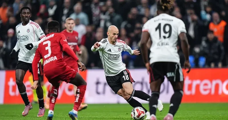 Super Liqa: “Beşiktaş”dan növbəti xal itkisi