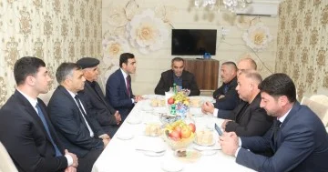Milli Məclisin deputatı Anar Məmmədov şəhid ailəsini ziyarət edib