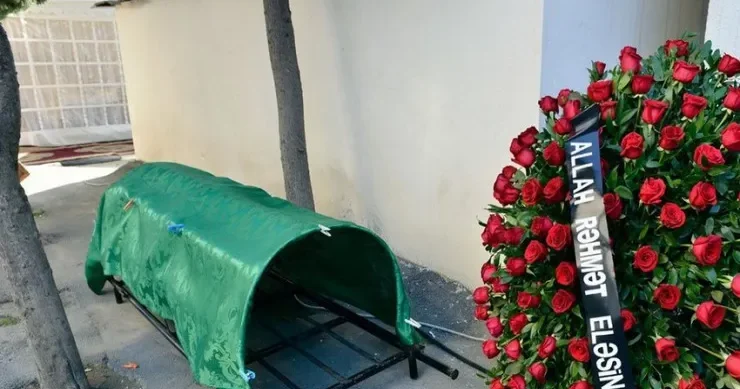 Məktəb direktoru vəfat etdi FOTO