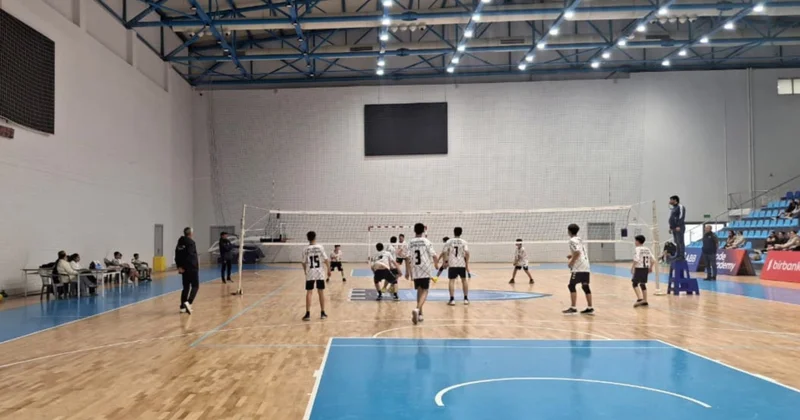 Şəkidə Ulu Öndərin xatirəsinə həsr olunmuş voleybol turnirinə start verilib