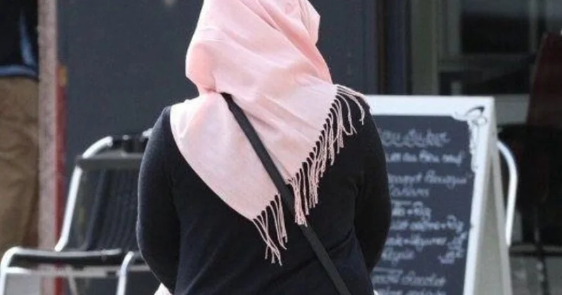 Fransada dini ayrı seçkilik 7 faiz artıb