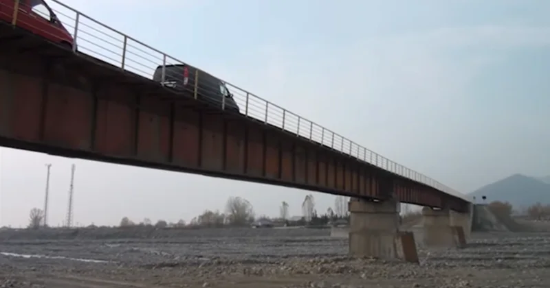 Şəkinin iki kəndini mərkəzlə birləşdirən körpü qəzalıdır? Sakinlərin şikayətinə RƏSMİ CAVAB VİDEO