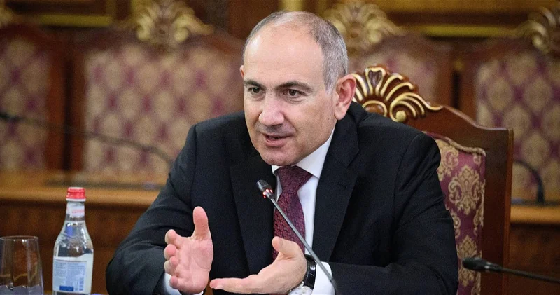 Пашинян предложил исполнять гимн Армении в церквях перед воскресными литургиями