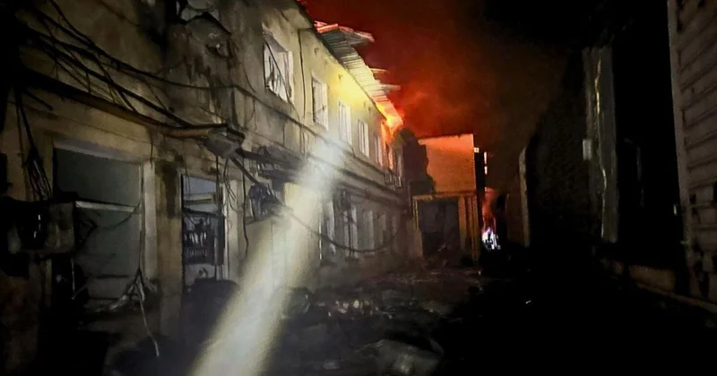 Российская атака БПЛА вызвала крупный пожар и разрушения в Киевской области