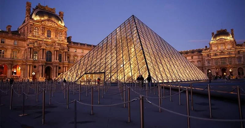 Luvrda su sızması 400 ə qədər kitabı zədələdi