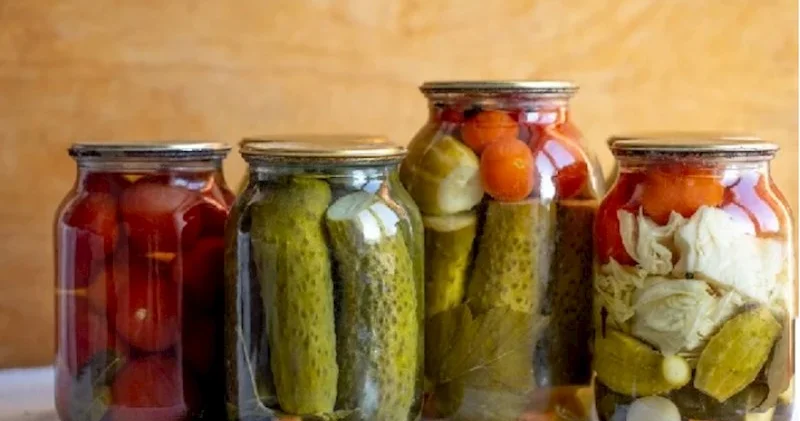 Ev turşuları hər fəsil niyə zəhərlənməyə səbəb olur? AÇIQLAMA