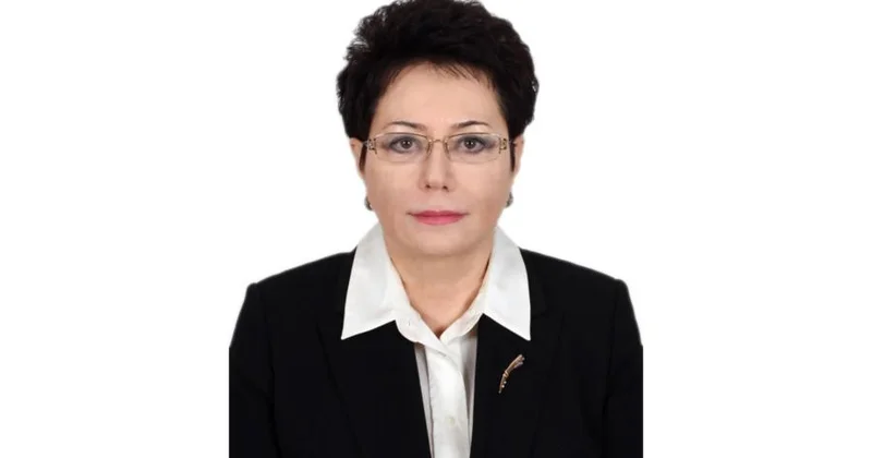 O, məni sözün əsl mənasında qaragüruhçuların əlindən xilas etdi Elmira Axundova yazır