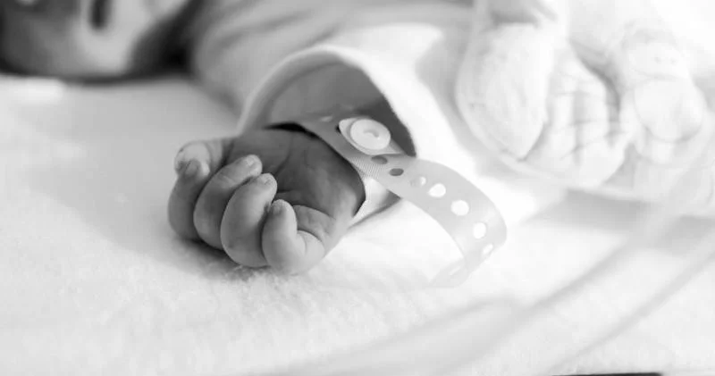 В Азербайджане младенец скончался от высокой температуры