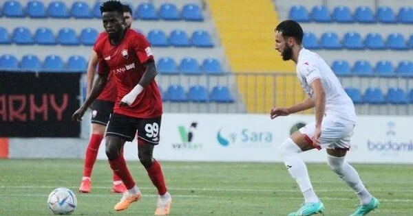 Azərbaycanda futbol matçı yarımçıq dayandırıldı