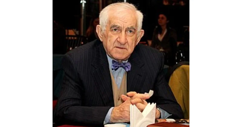 Президент Ильхам Алиев наградил Тофига Бакиханова орденом Эмек 1 й степени