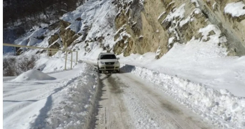 Xınalıqda köməksiz qalan turist xilas edildi