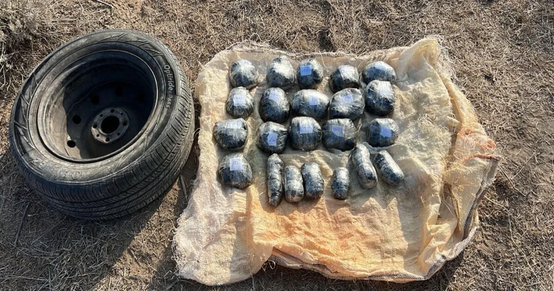 İranla sərhəddən narkotik keçirilməsinin qarşısı alındı, 2 nəfər saxlanıldı FOTO