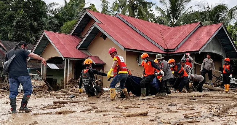 Sunamu qurbanlarının sayı min nəfərə yaxınlaşır
