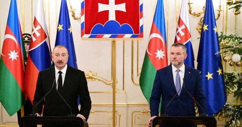 Президент Ильхам Алиев и Президент Петер Пеллегрини выступили с заявлениями для печати