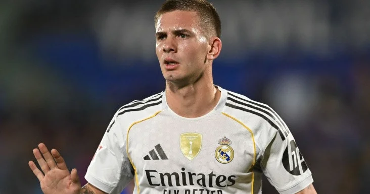 Real ın argentinalısı sıraya dönüb