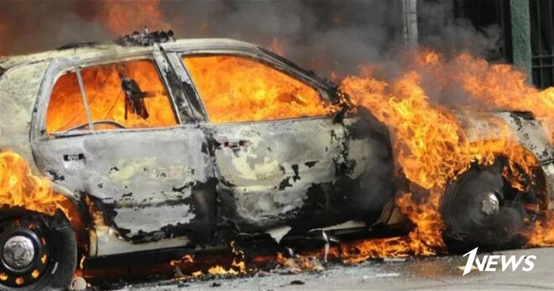 В Баку на месте ДТП с двумя иномарками возник пожар ВИДЕО