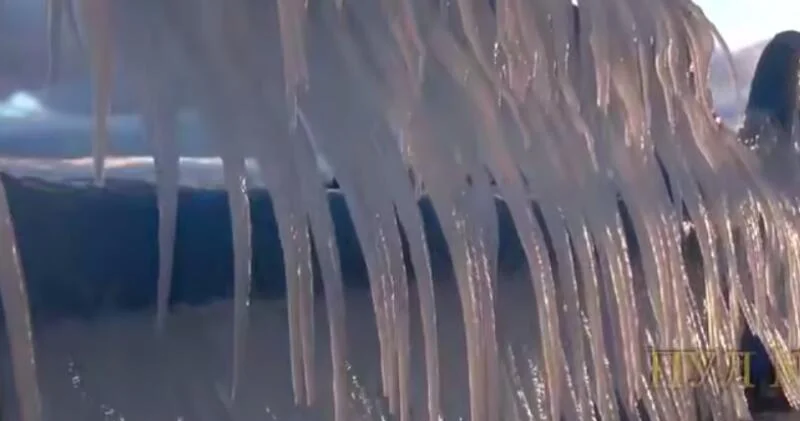 Сильный мороз в США: волны замерзают мгновенно ВИДЕО