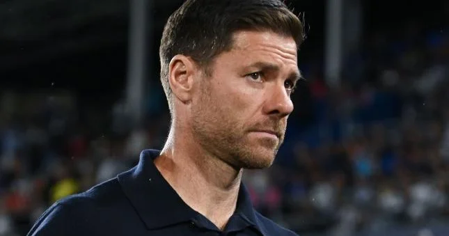 Xabi Alonso hakimi tənqid etdi