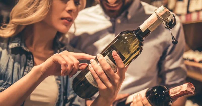 Британке грозит 50 лет тюрьмы за кражу 6 бутылок элитного вина