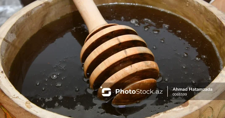 Горький привкус сладкого бизнеса: почему тонны азербайджанского меда остаются нереализованными