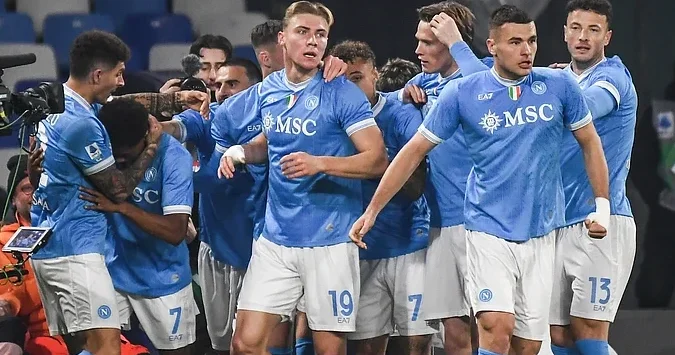 Napoli 38 ildən sonra bunu yenidən təkrarladı