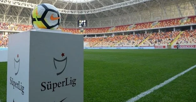 Rəqib iki dəfə önə çıxdı, Beşiktaş isə... İstanbulda 4 qollu heç heçə