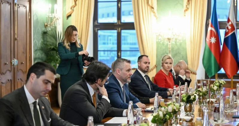 İlham Əliyev və Peter Pelleqrini arasında geniş tərkibdə görüş olub Fotolar