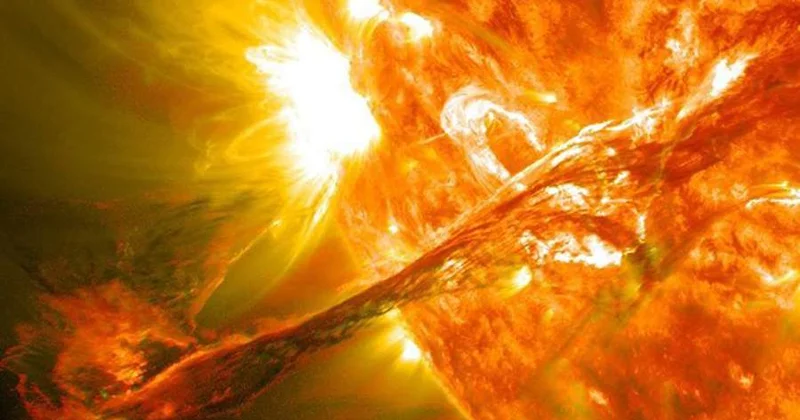 Günəşdə X sinfinə aid günəş parlaması baş verib
