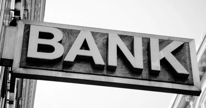 Сколько банков присоединились к системе VAIS в Азербайджане?