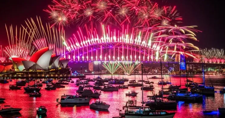 Bu ölkələr Yeni ilə milyonlar xərcləyir ARAŞDIRMA