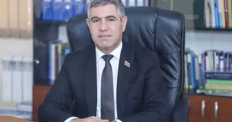 “Yeni fond iqtisadi inkişafımıza təkan verəcək” Vüqar Bayramov