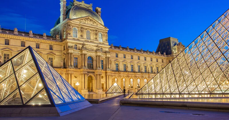 Лувр: между шедеврами и скандалами