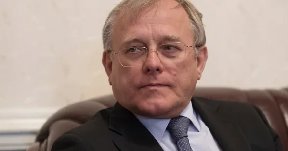 70 yaşlı səfir öldü