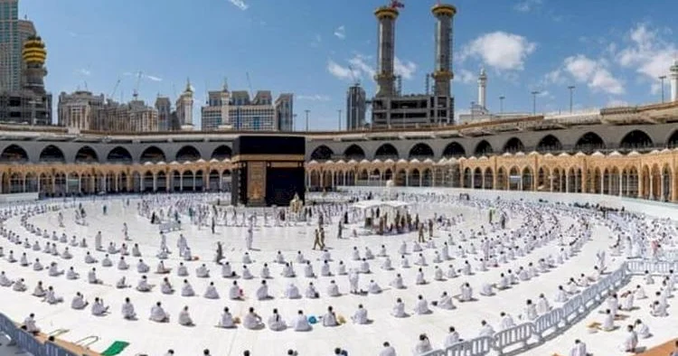 Yol çəkdirmək, yoxsa ziyarət? Elə bil yüz dəfə Kərbəlaya... İLAHİYYATÇI