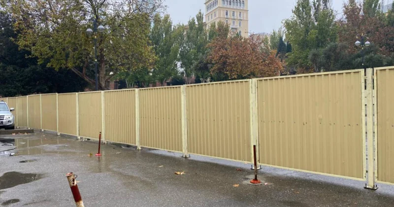 Bakının məşhur parkinqi bağlandı Metroya görə FOTO