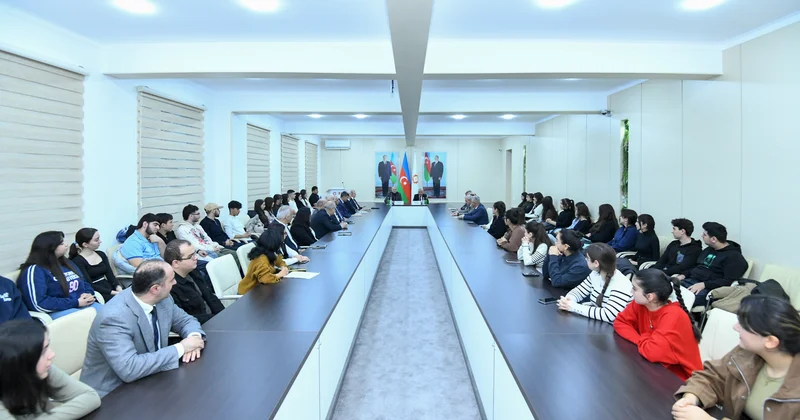 BMU da dünya şöhrətli alimlə görüş keçirilib FOTO