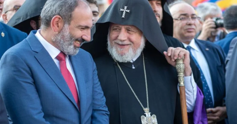 Bir fərmana görə xristian olmuşuq Paşinyan