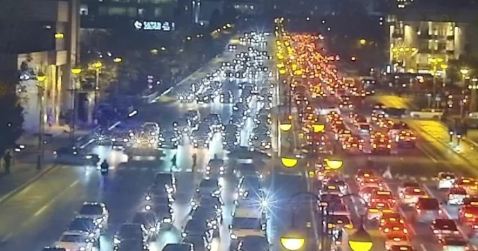 Paytaxtın 22 küçəsində tıxac var SİYAHI