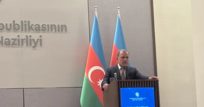 Ceyhun Bayramov və Abbas Əraqçi yaxın Şərqi müzakirə edib